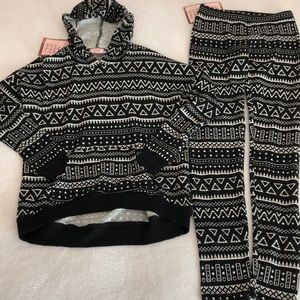 Cozy coordinated FairIsle Knit hoody/legging set Soft Comfy Knit! New never worn